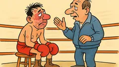 Banc: Antrenorul îl liniștește pe boxer după KO